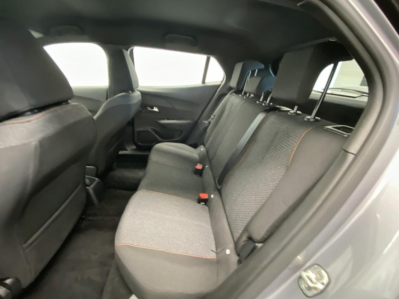 Peugeot 2008 hybrid 136 e-dcs6 style — photo 10