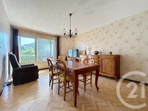 Appartement 4 pièces 79 m²