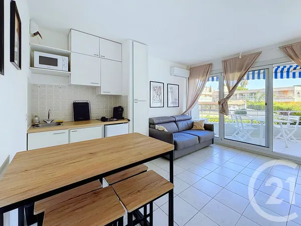 Studio 1 pièce 25 m²