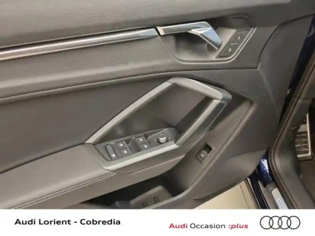 Audi Q3 sportback 35 tfsi 150ch s line s tronic 7 — photo 11