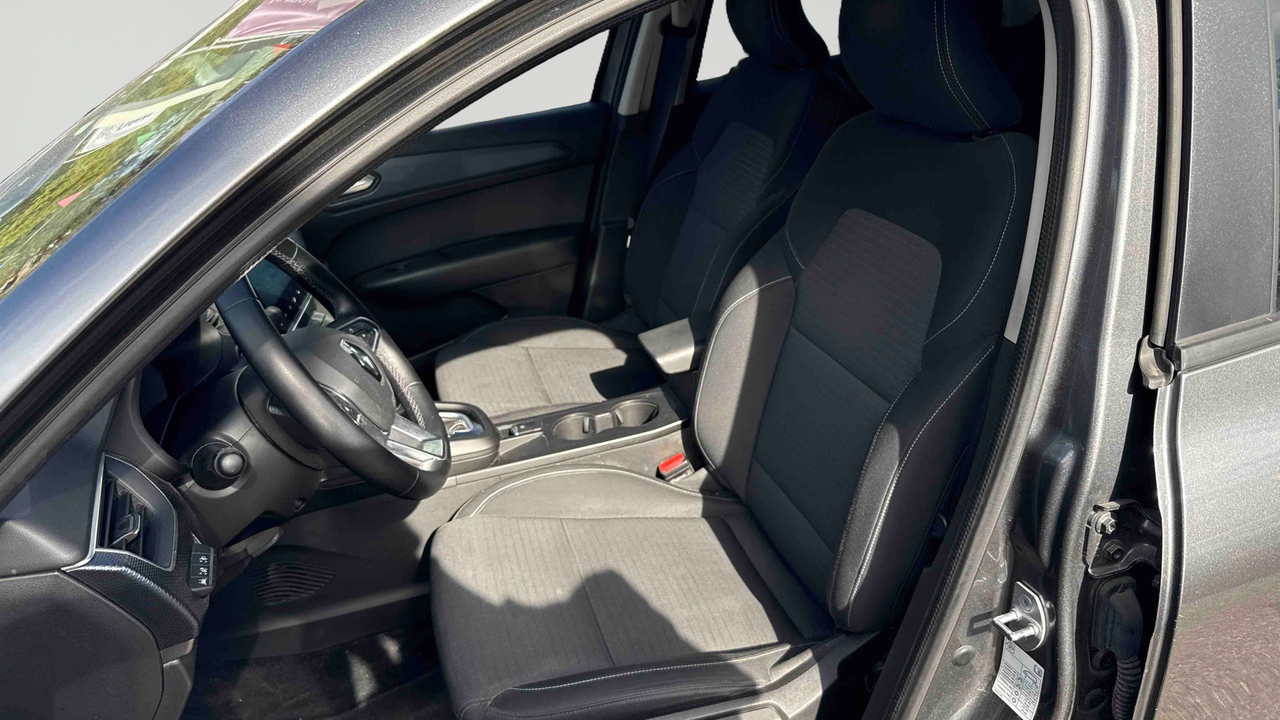 Renault Arkana E-Tech hybride 145 - 22 — photo 11