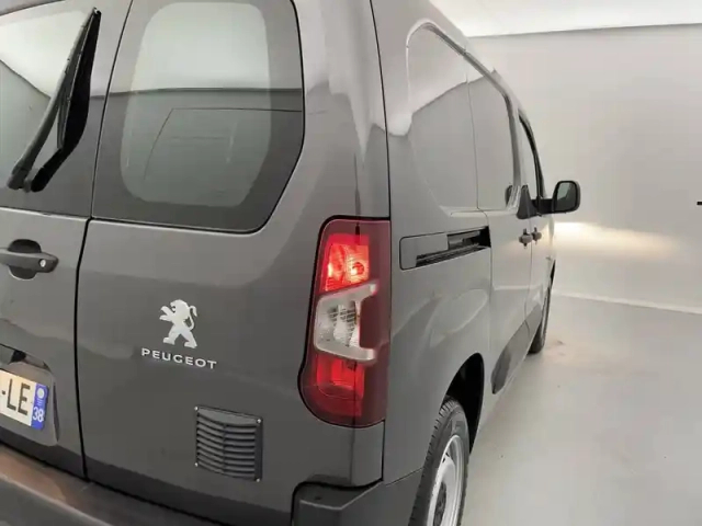 Peugeot Partner fourgon m 650 kg bluehdi 100 s&amp;s bvm6 — photo 24