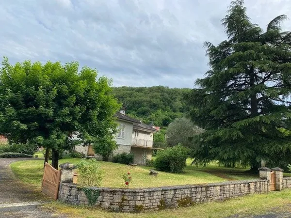 Maison 7 P (2 logements) -156 m² - 12700 Capdenac