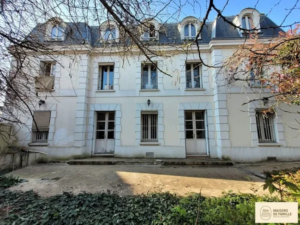 Immeuble sur terrain de 1285m2 à Argenteuil