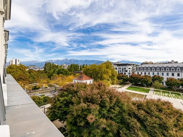 GRENOBLE : Caserne de Bonne