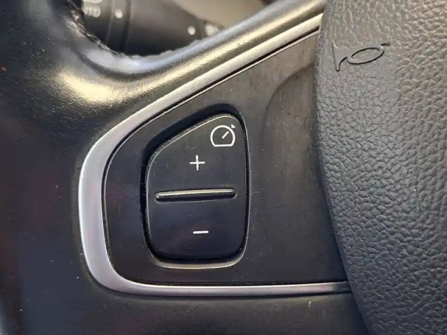Renault Captur tce 90 energy — photo 39