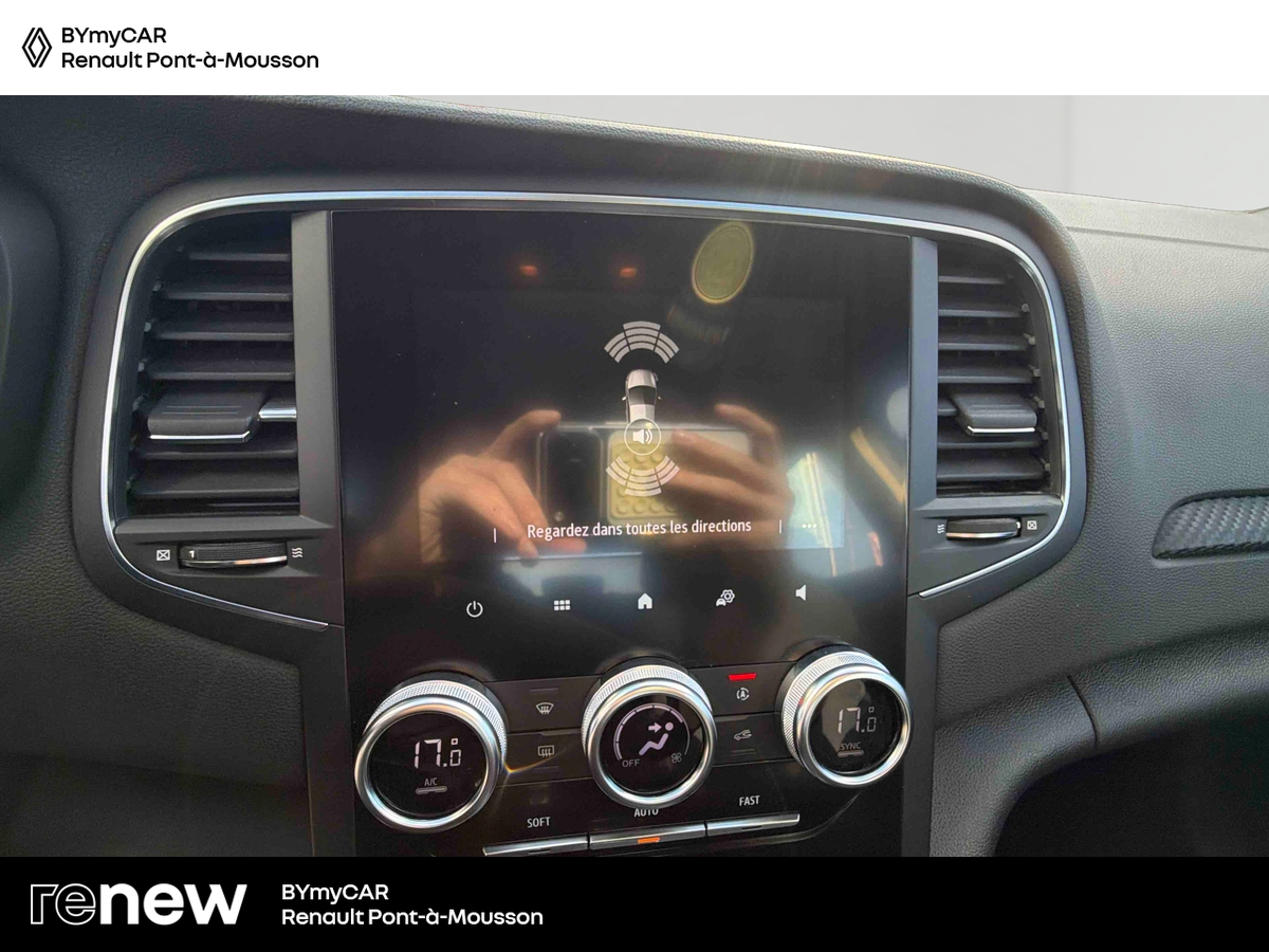 Renault Mégane IV Berline TCe 115 FAP — photo 20