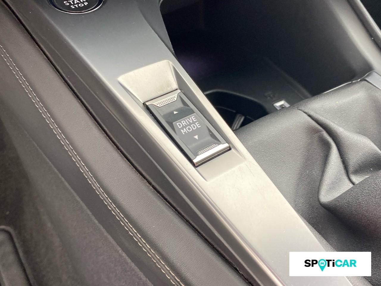 Peugeot 308 1.2 puretech 130ch s&s allure pack — photo 19