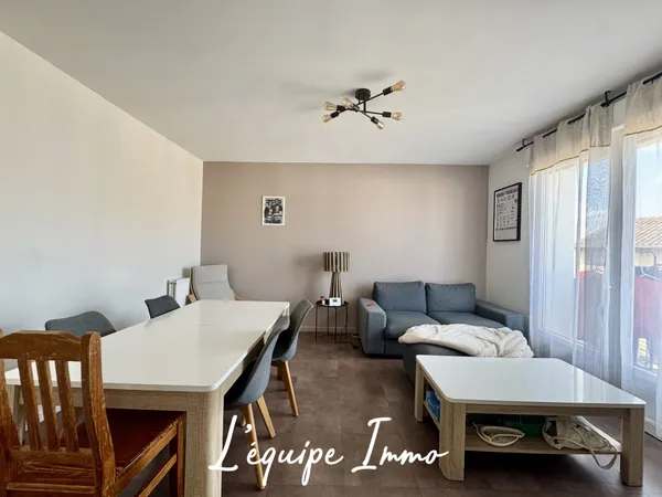 Investissement locatif - Appartement rénové T4 84m2 avec bal