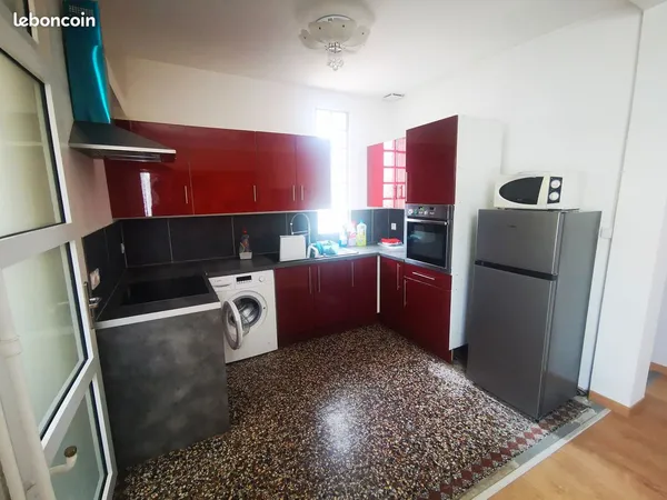 T2 45 m² - à 3 min du RER C