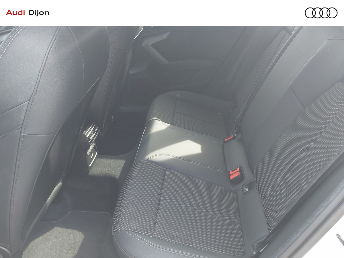 Audi A3 Sportback TFSI Mild Hybrid 116 S tronic 7 — photo 12
