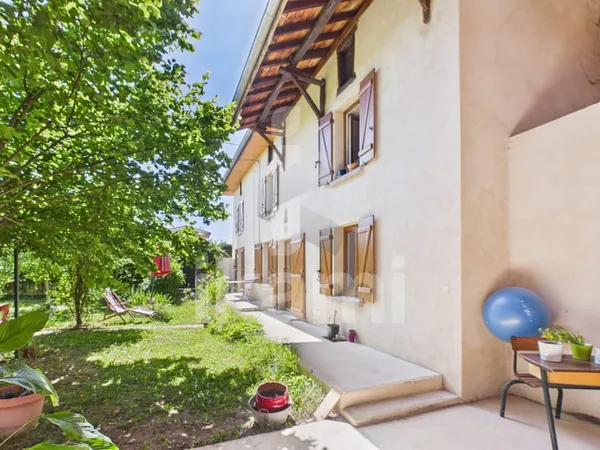 Maison 6 pièces 192 m²