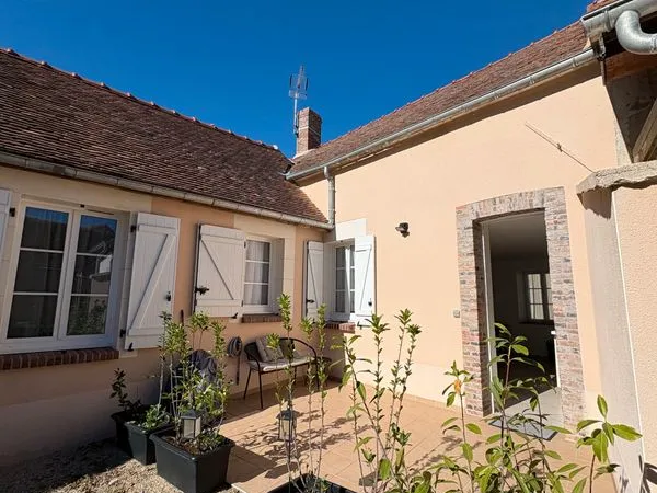 PETITE MAISON à LIGNORELLES