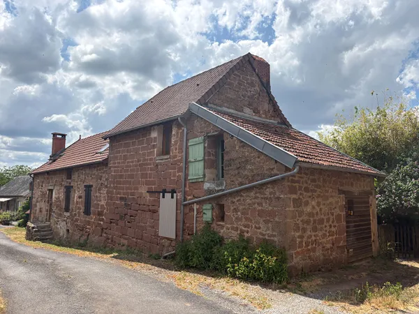 Maison de caractère avec grange et jardin