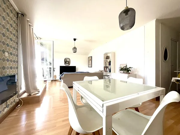 Appartement Talant 4 pièces - 80.46 m2 + TERRASSE DE 50 m2 et TERRAIN DE 20 m2