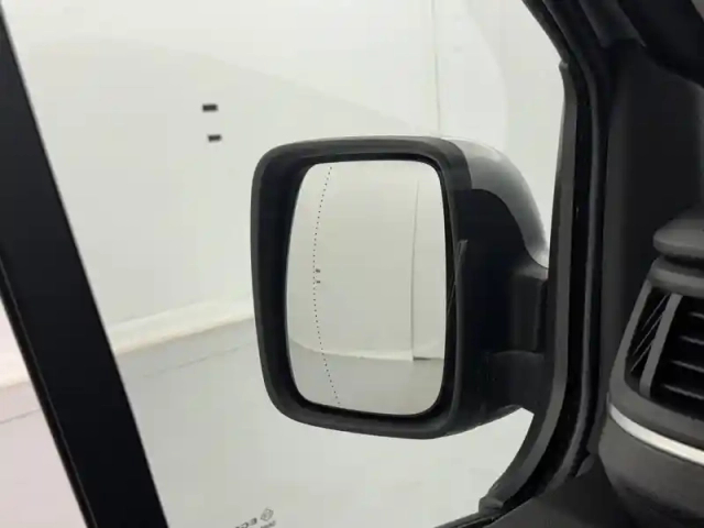 Renault Trafic l1 dci 150 energy s&amp;s — photo 44