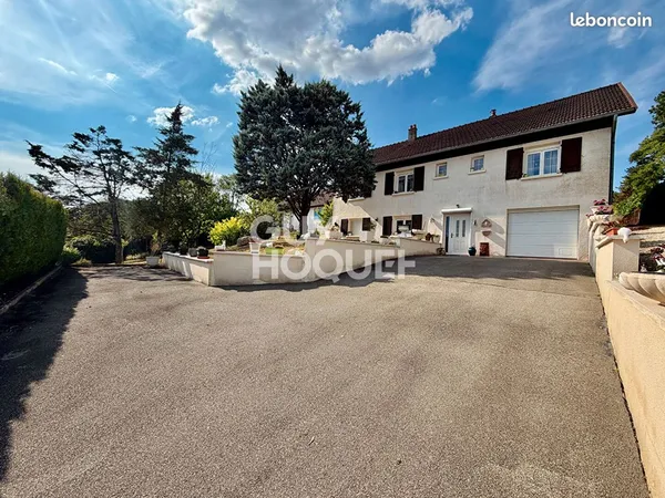 Propriété 6 pièces 139 m²