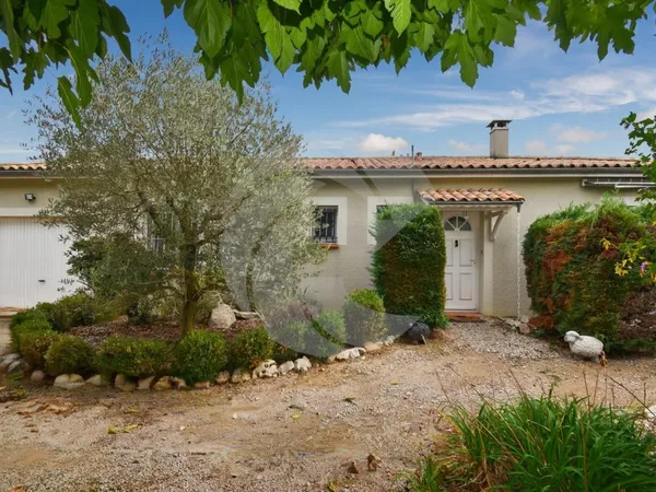 Maison de 97 m² avec jardin arboré, terrasse couverte - Nègrepelisse