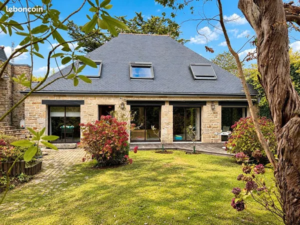 Propriété 6 pièces 156 m²