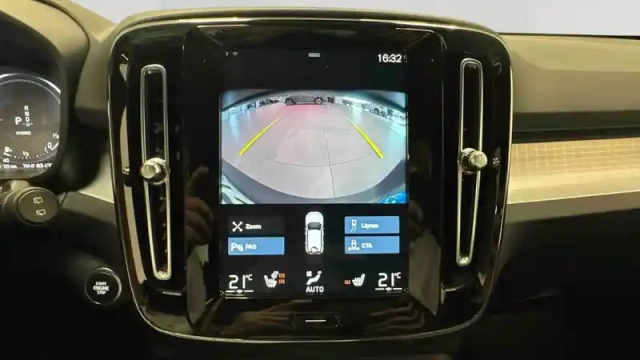 Volvo Xc40 t5 recharge 180+82 ch dct7 — photo 42