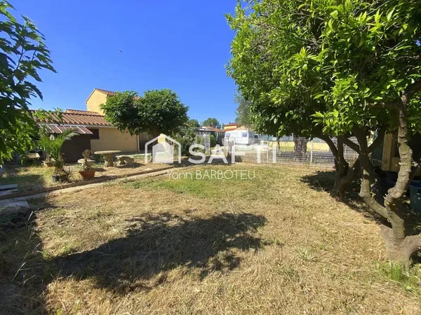 Terrain à Bâtir de 506m² avec Piscine