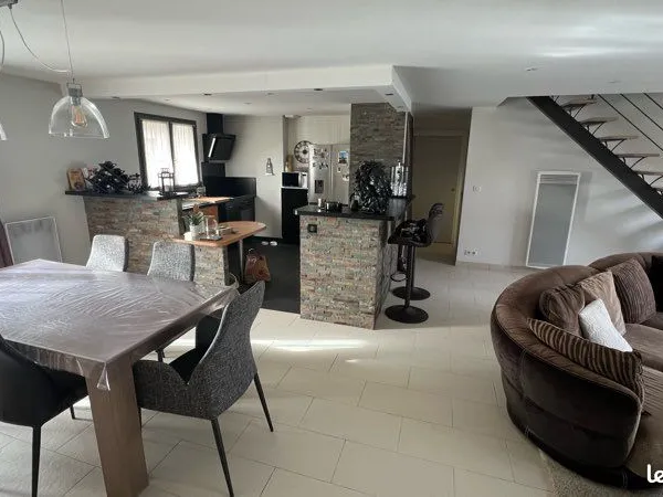 INDRE - MAISON FAMILIALE DE 134 m² - 5 CHAMBRES - DPE C