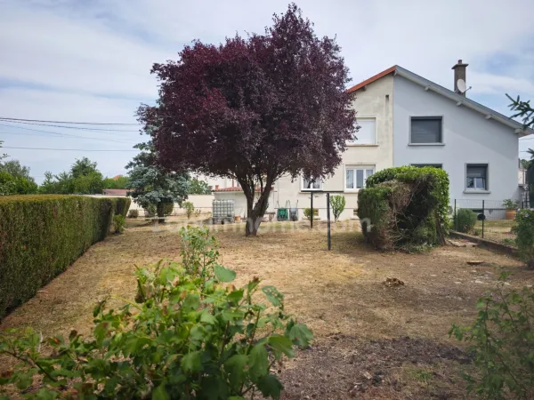 Charmante maison familiale avec terrain et garage - Etain