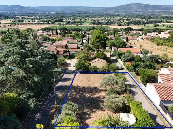 Terrain 530 m²
