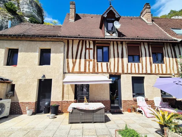 Maison mitoyenne avec terrasse