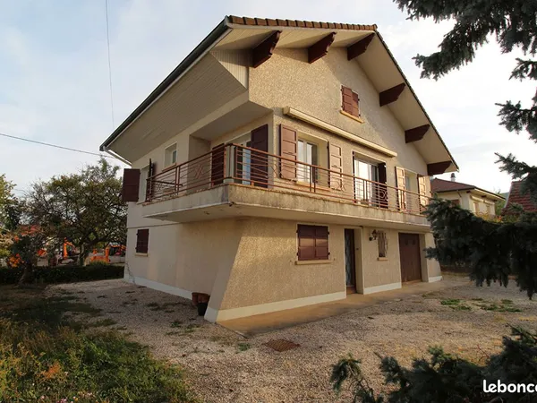 Maison 6 pièces 109 m²