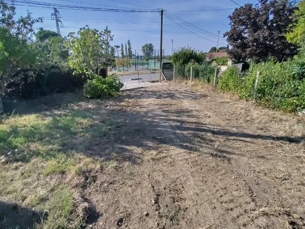 Vends terrain
