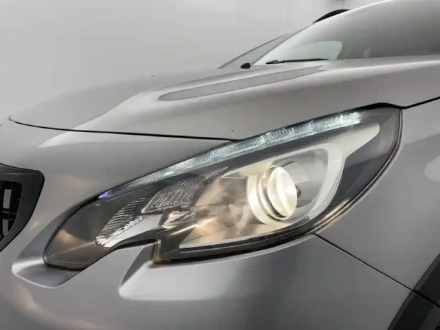 Peugeot 2008 puretech 130ch s&amp;s bvm6 — photo 91