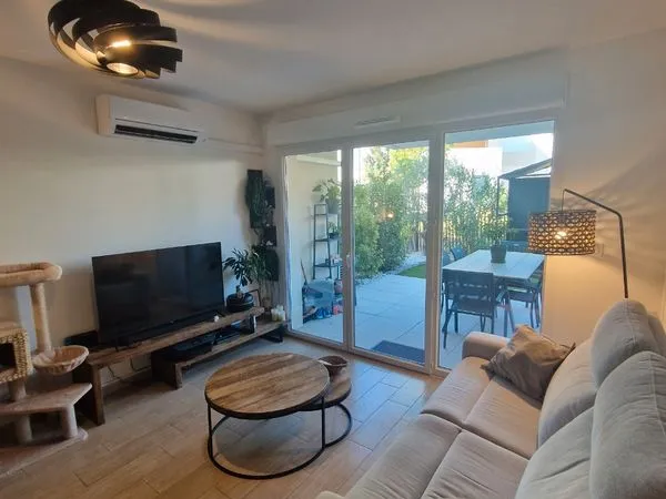 Appartement T2 de 40 m² avec jardin, terrasse, garage et piscine