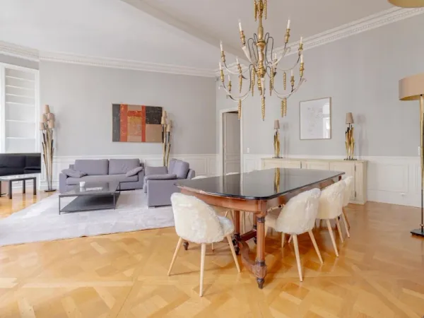 Appartement 5 pièces 130 m²