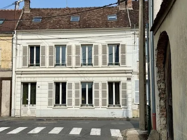 Maison 10 pièces 283 m²