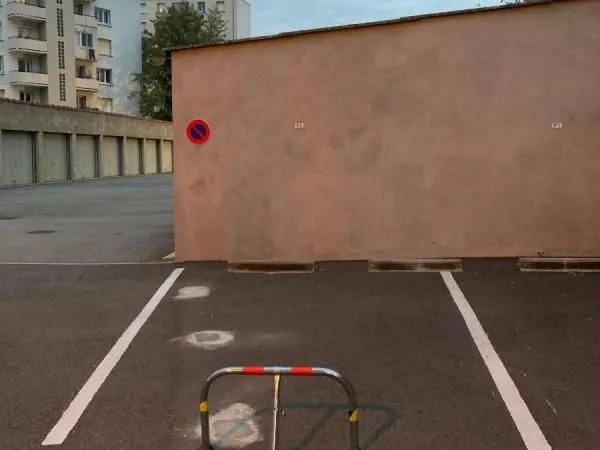 Parking 10 m² Valence