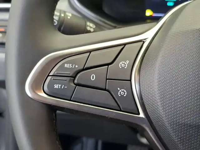 Renault Clio blue dci 100 ch gsr2 — photo 29