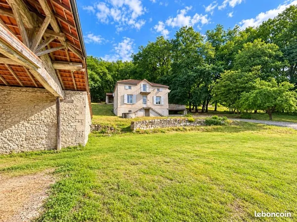Maison 5 pièces 145 m²