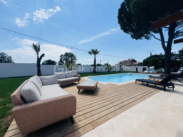 Maison 7 pièces 271 m²