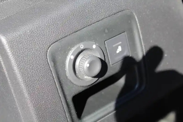 Dacia Duster blue dci 115 4x2 — photo 16