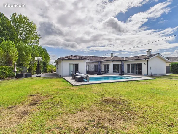 Maison 6 pièces 195 m²
