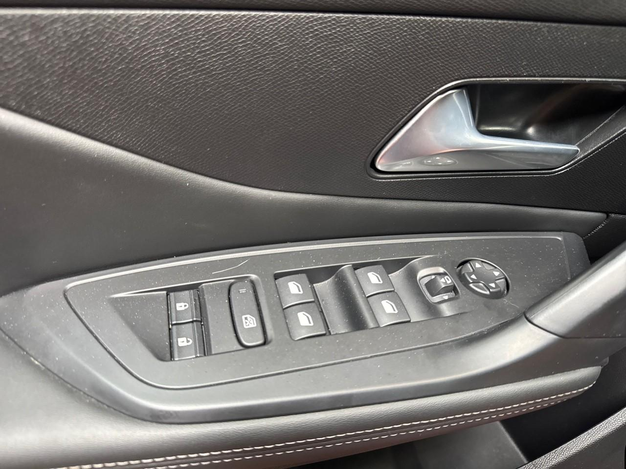 Peugeot 308 1.5 bluehdi 130ch s&s allure eat8 — photo 28