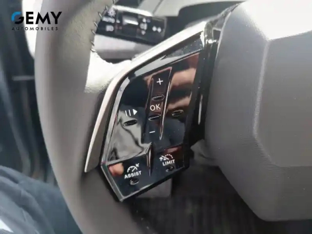 Peugeot 5008 plug-in hybrid 225 ch e-dcs7 — photo 13