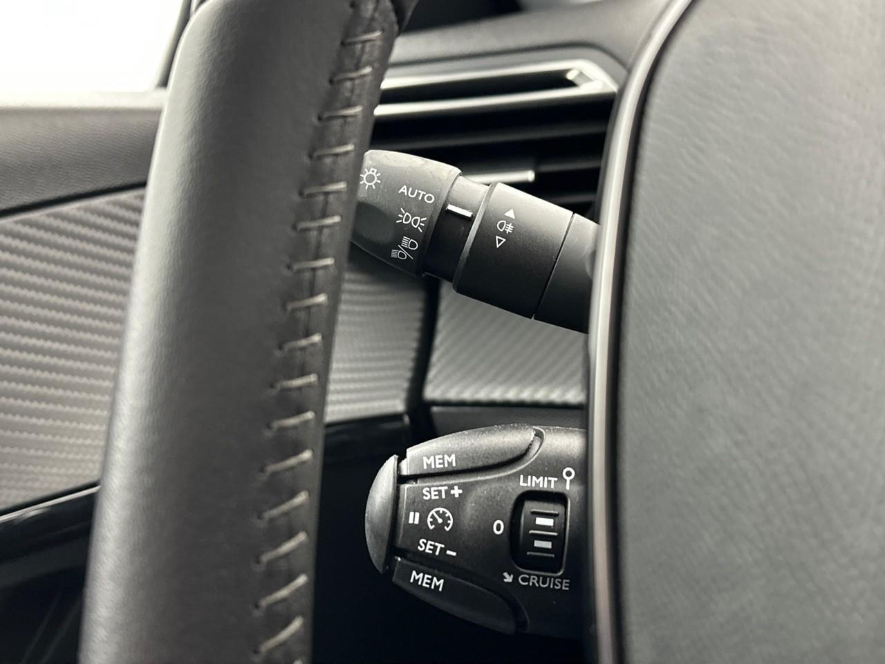 Peugeot 208 puretech 75 s&s bvm5 style — photo 19