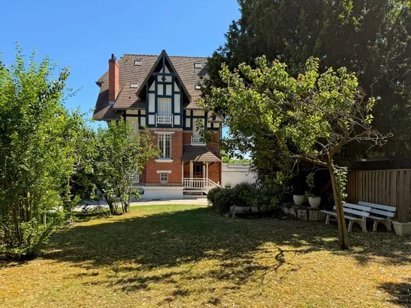 Maison 8 pièces 172 m²