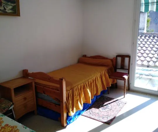 Chambre de 12m2 à louer sur Garons