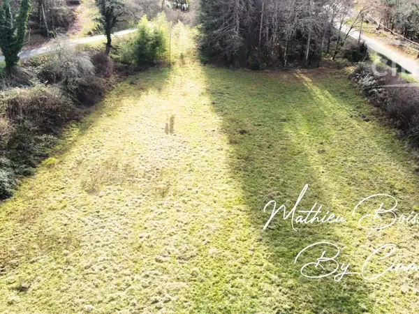 Terrain de 4 500m² sur Aubas