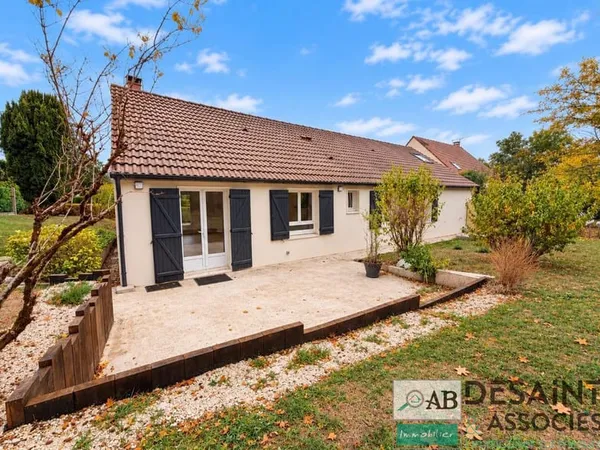 Bouleurs, maison individuelle de 108 m2 avec 5 chambres, gar