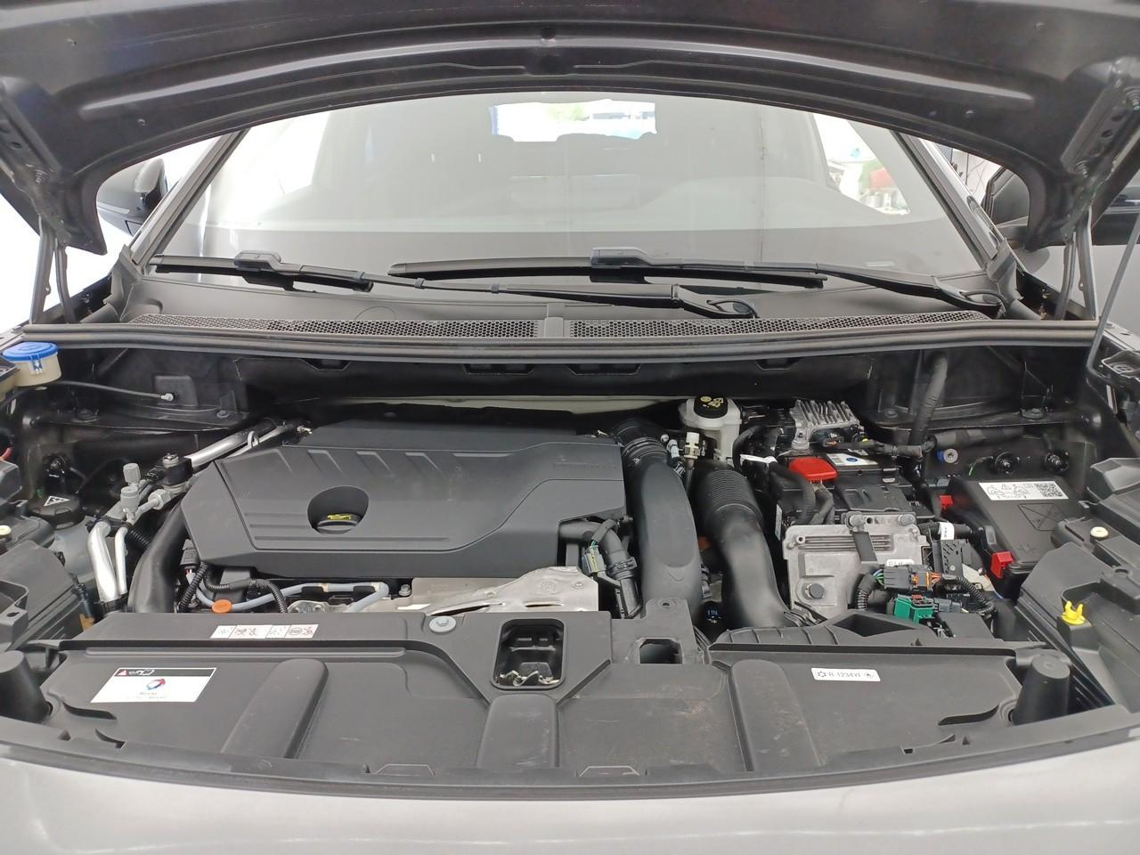 Peugeot 3008 hybrid 225 e-eat8 gt — photo 15