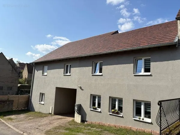 Appartement 7 pièces 212 m²
